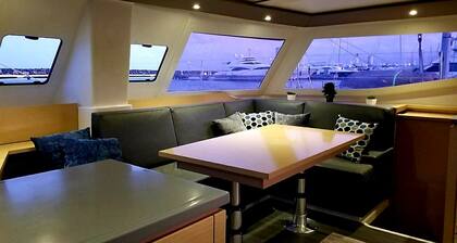 2 Bedroom Boat near Cruise Ships / Merrit Island / Port Canaveral