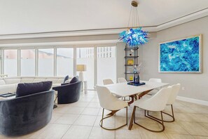 Interior - Exclusive Gulf view: 3BR, pool & tennis (Miramar Beach)