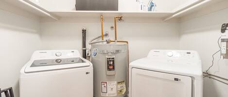 House, 1 Queen Bed with Sofa bed, Kitchen, Garden View (732 Vine) | Interior