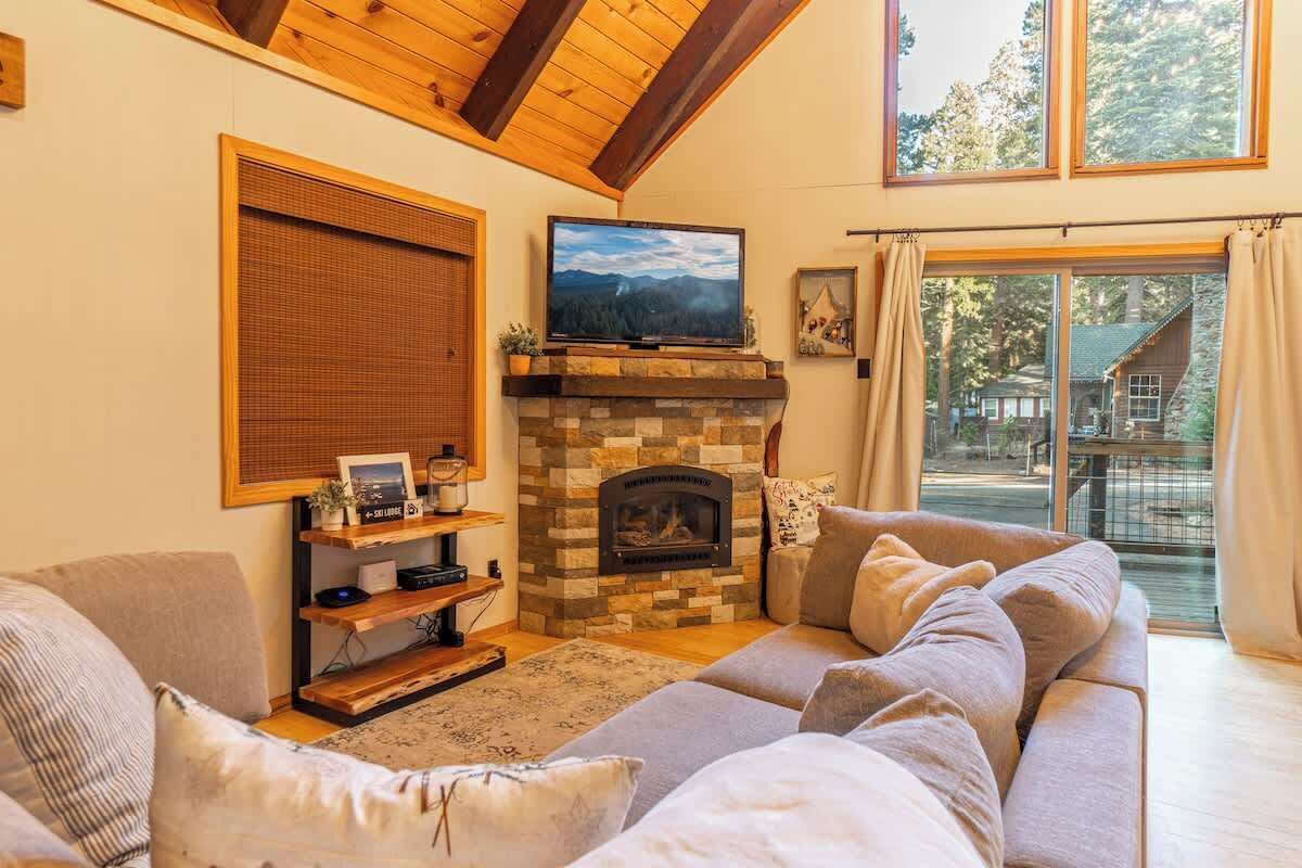 Cabin, Multiple Beds, Patio (Tomahawk) | Living area | Fireplace