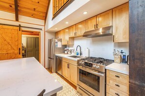 小屋, 多张床, 露台 (Tomahawk) | 私人厨房