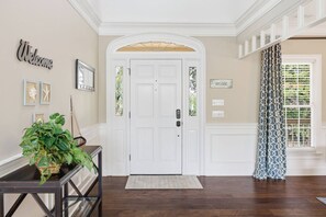 Interior - New! Lovely Lowcountry 4 BR Shipyard Home, Private Pool, Balcony, Grill, Lagoon Views, Beach Locker (Hilton Head Island)