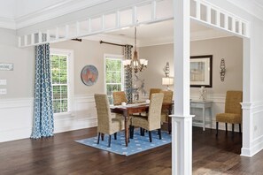 Dining - New! Lovely Lowcountry 4 BR Shipyard Home, Private Pool, Balcony, Grill, Lagoon Views, Beach Locker (Hilton Head Island)