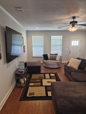 スマートテレビ、DVD プレーヤー