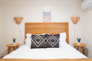 Bügeleisen/Bügelbrett, Reisekinderbett, WLAN, Bettwäsche