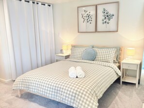 1 chambre, bureau, fer et planche à repasser, Wi-Fi gratuit