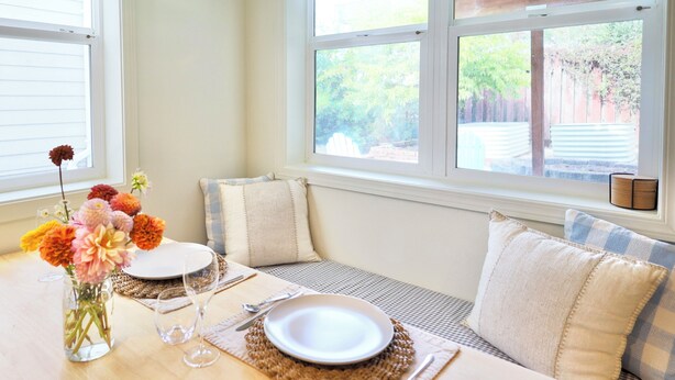 Dining - Countryside Calm, New Reno, Spa Bathroom, Beautiful Area Near Alki Beach (Seattle)