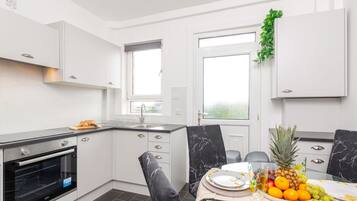 Fridge, microwave, oven, dishwasher