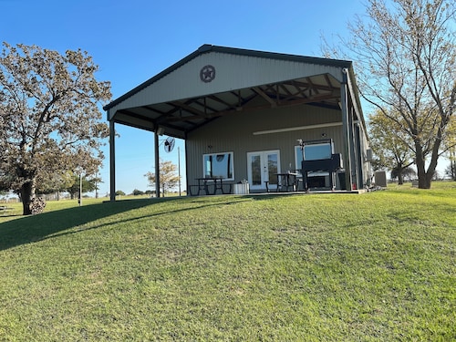 3-bedroom house on Lake Limestone - Family, Water Fun, Relaxing with great views