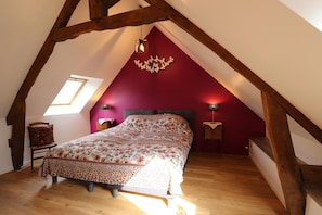 Fer et planche à repasser, Wi-Fi gratuit, draps fournis