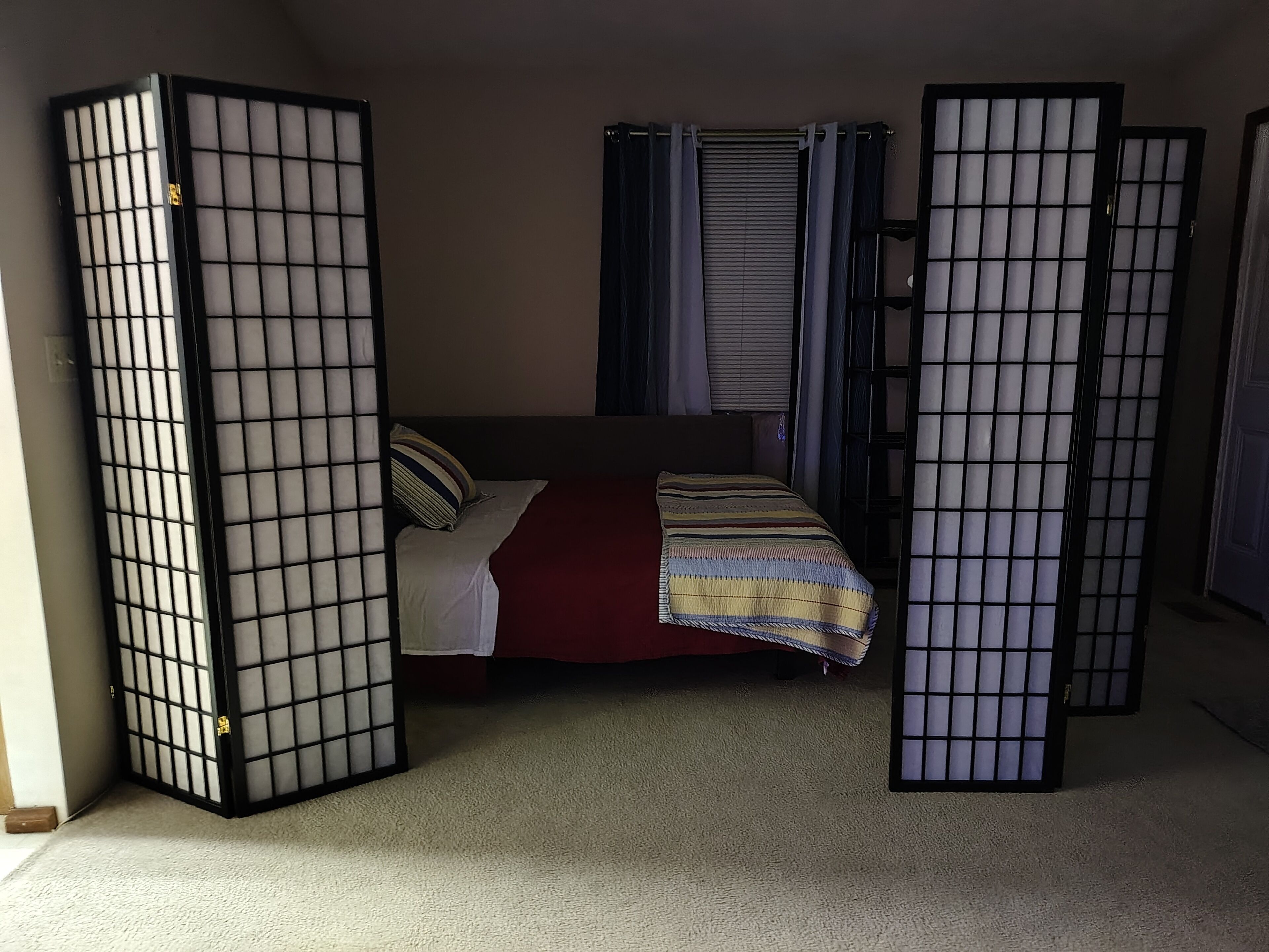 1 dormitori, planxa i posts de planxar, wifi gratuïta i roba de llit 