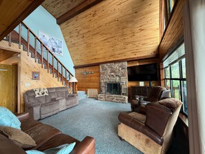 TV, fireplace - Callender Blue, a cozy lakeside cabin paradise (Callender Lake)