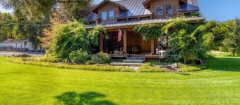 Yellowhawk Ranch – A Rustic Wine Country Retreat