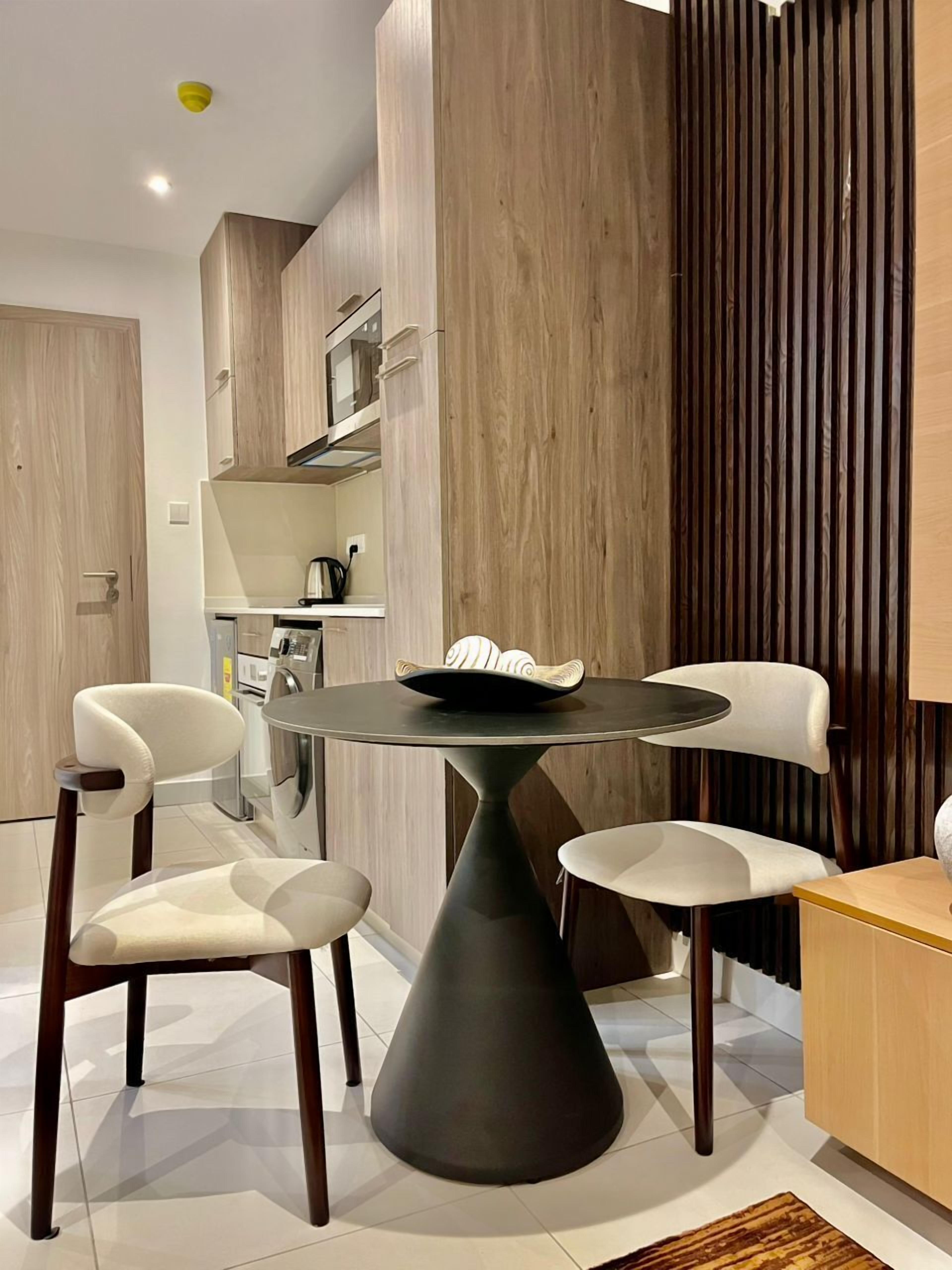 Repas dans la chambre