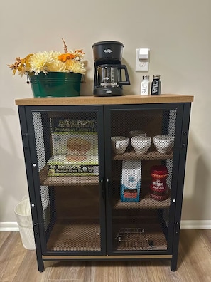 Interior - Cozy Boho 4 Bedroom 2 Bathroom Knox Home (Minneapolis)