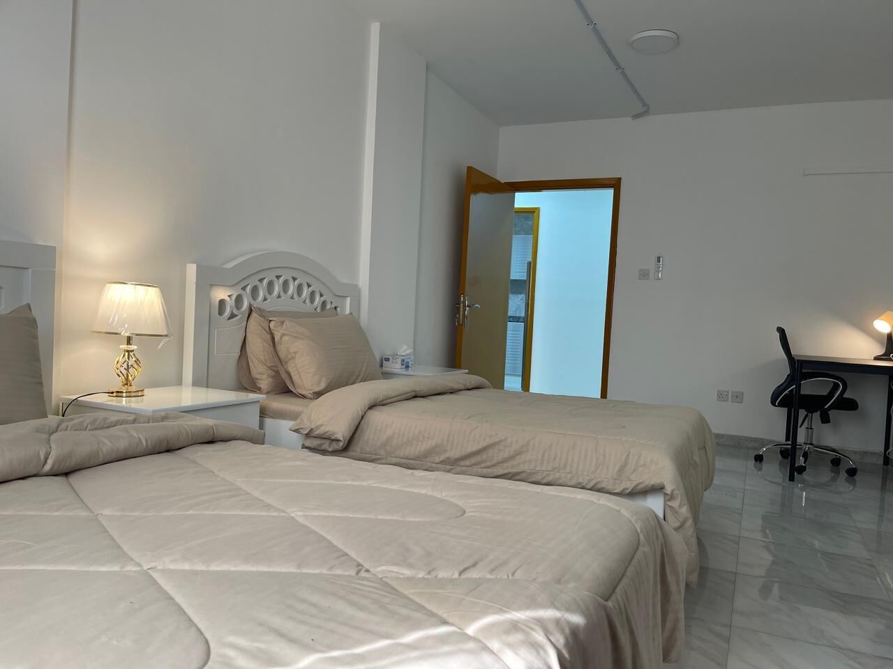 Bügeleisen/Bügelbrett, WLAN, Bettwäsche