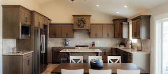 Summer Creek Home in Ammon Theater Room, Sauna & Hot Tub