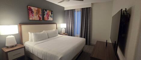 Bügeleisen/Bügelbrett, WLAN, Bettwäsche