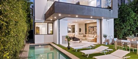 Piscine extérieure, piscine chauffée