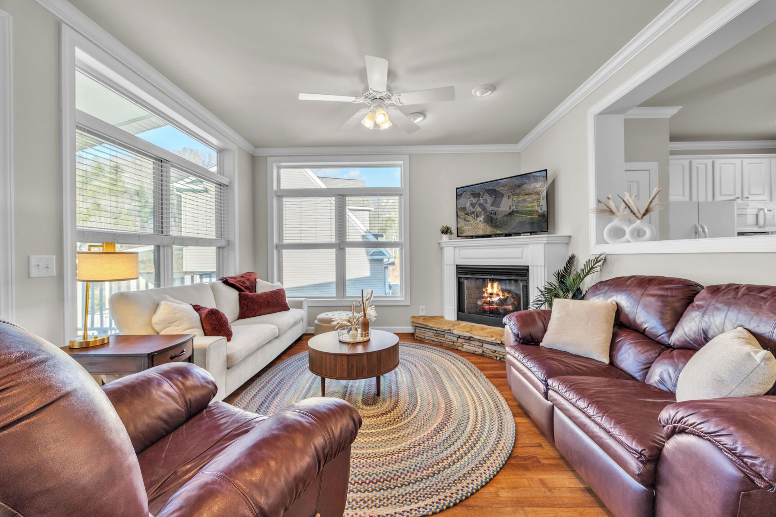 Smart-TV, peis og bøker