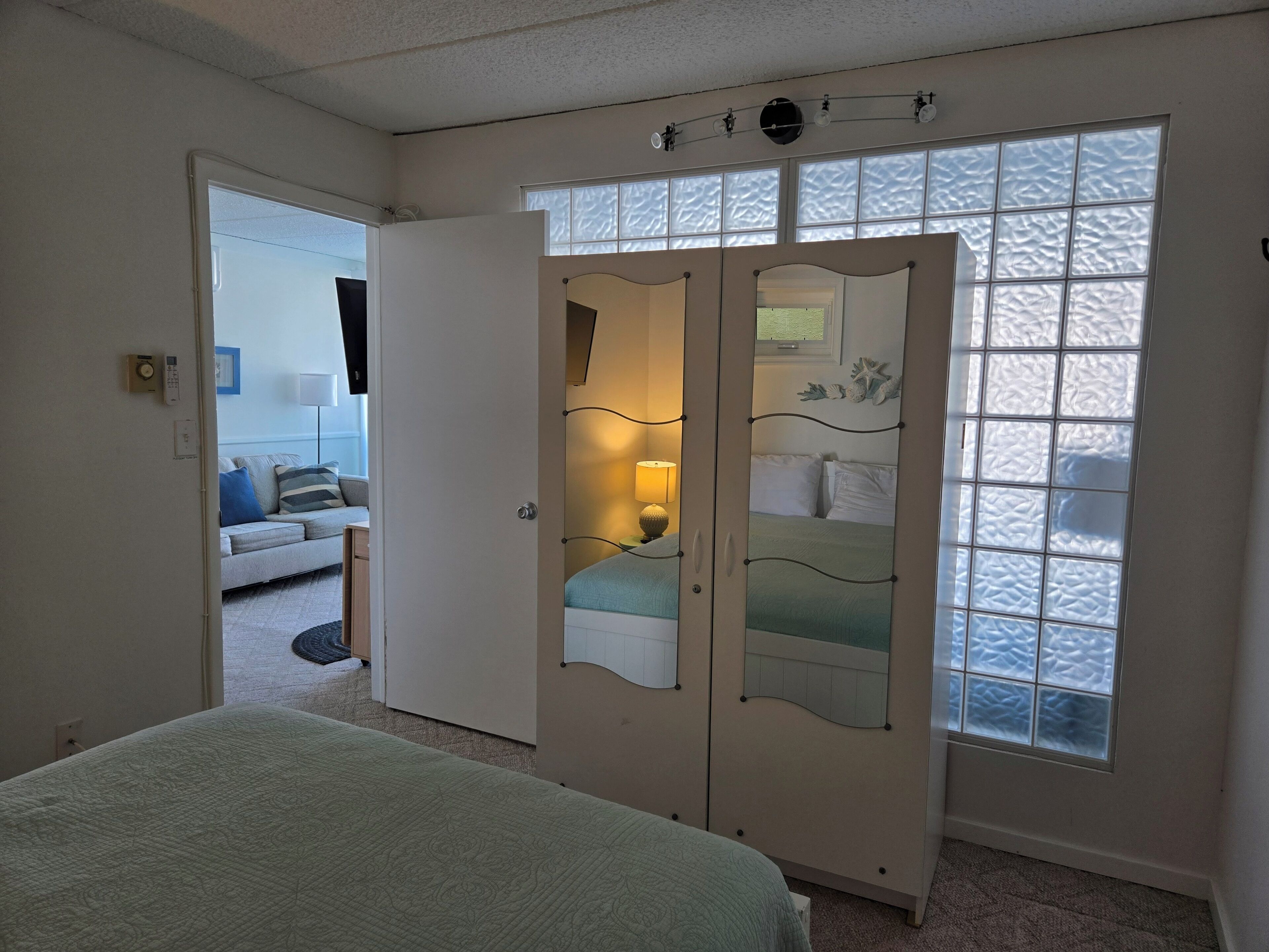 Strykejern/-brett og wi-fi