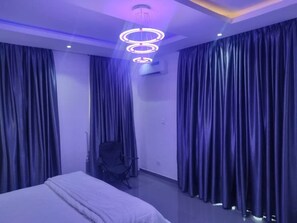 3 bedrooms, free WiFi - Luxury 3-Bedroom Apartment with BQ in WhiteSand Beach Estate, Lekki, 24/7 Power (Lekki)