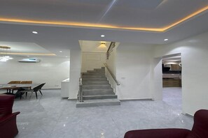 Interior - Luxury 3-Bedroom Apartment with BQ in WhiteSand Beach Estate, Lekki, 24/7 Power (Lekki)