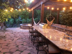 Outdoor dining - 6-Bedroom Tudor in the Historic District (Salt Lake City)