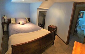 Room - 6-Bedroom Tudor in the Historic District (Salt Lake City)