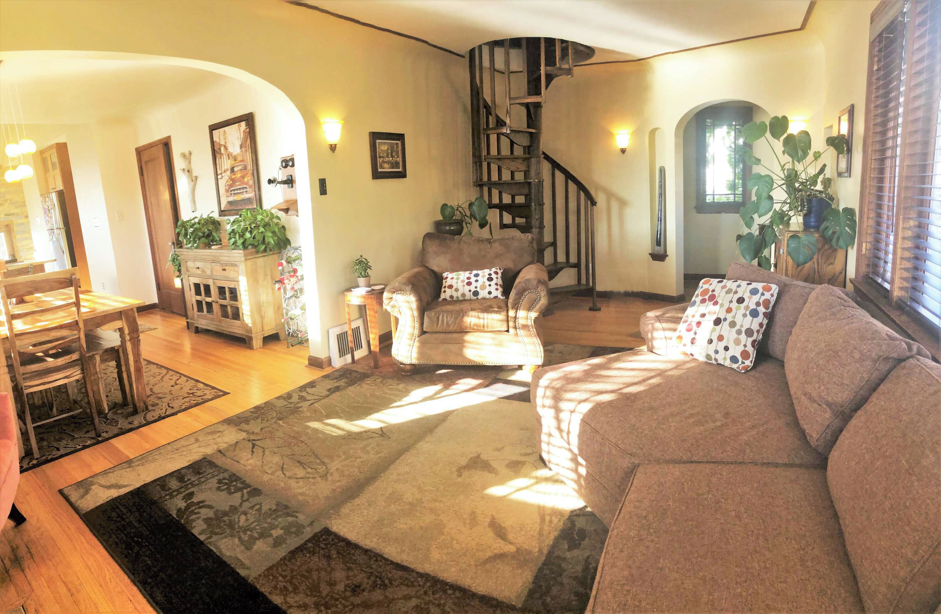 Luxury House, 6 Bedrooms, Mountain View | Living area | TV