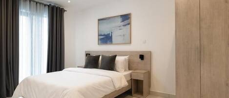 Desk, laptop workspace, iron/ironing board, free WiFi