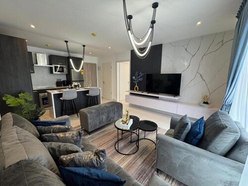 Loxwood House by Cozy