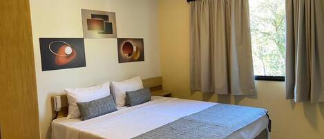 Chambre Double Confort, vue ville | Bureau, Wi-Fi gratuit