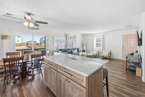 TV - Sea La Vie II | 450 ft to the beach | Hot Tub and Dog Friendly (Kitty Hawk)