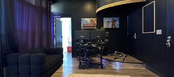 Studio Nine18 Events & Karaoke room 