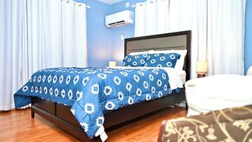 4 bedrooms, WiFi, bed sheets