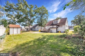 Exterior - Spacious, Charming 4-bedroom House in Glen Burnie (Glen Burnie)