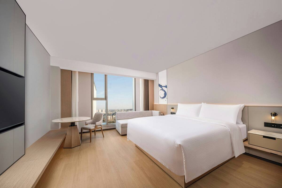 Down duvets, in-room safe, laptop workspace, blackout curtains