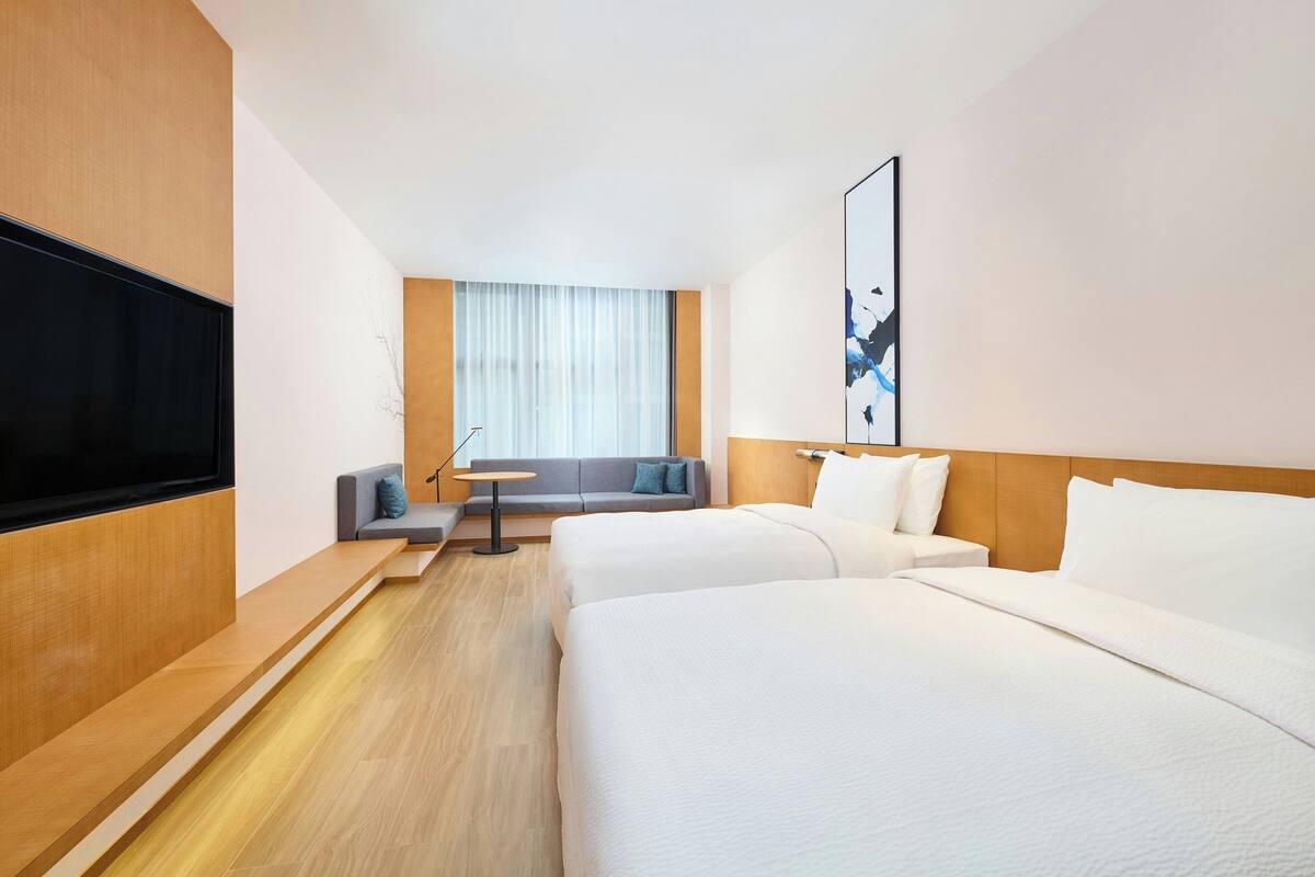 Business Room, 2 Single Beds, City View