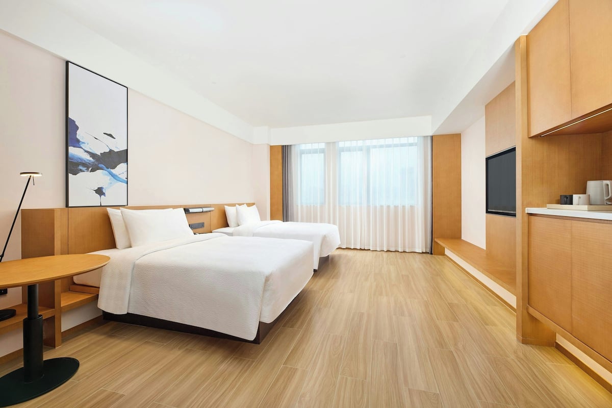 Superior Room, 2 Single Beds, City View