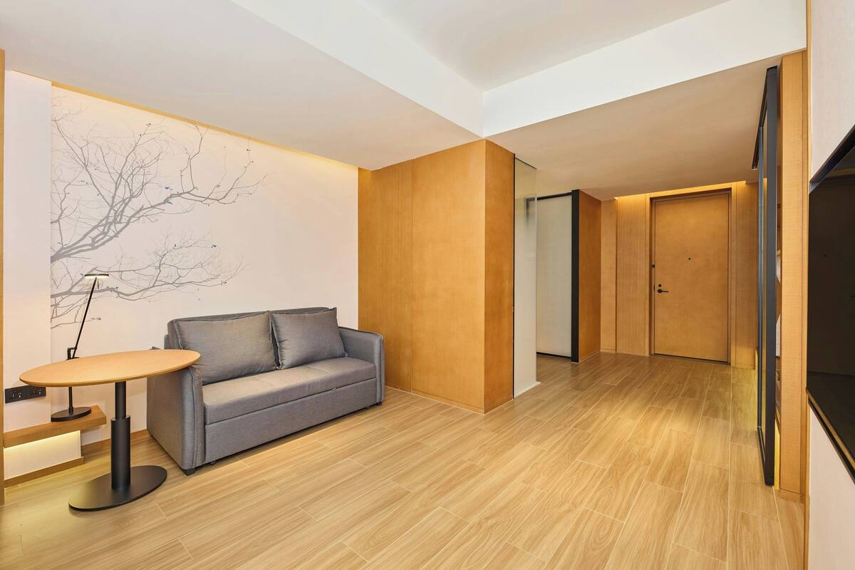 Superior Room, 1 King Bed, City View