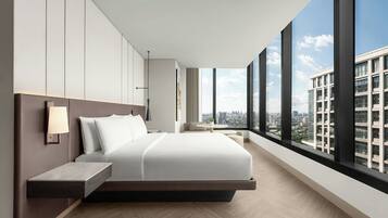 Junior Suite, 1 King Bed, Non Smoking, City View