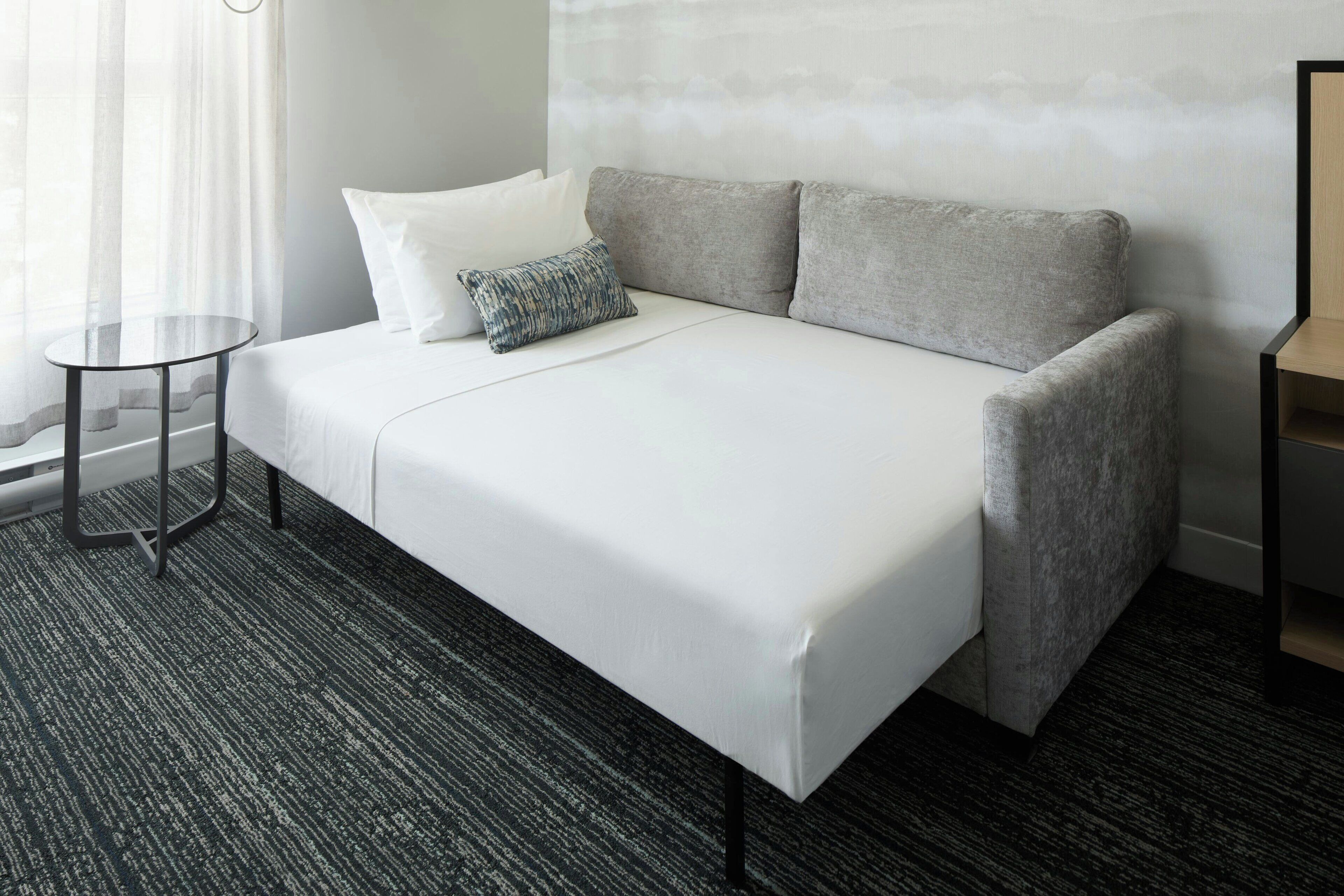 Studio Suite, 1 Tempat Tidur King dengan tempat tidur Sofa | Meja kerja, ruang kerja ramah laptop, dan tirai kedap cahaya