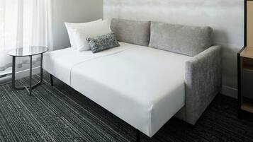 Studio Suite, 1 Tempat Tidur King dengan tempat tidur Sofa | Meja kerja, ruang kerja ramah laptop, dan tirai kedap cahaya