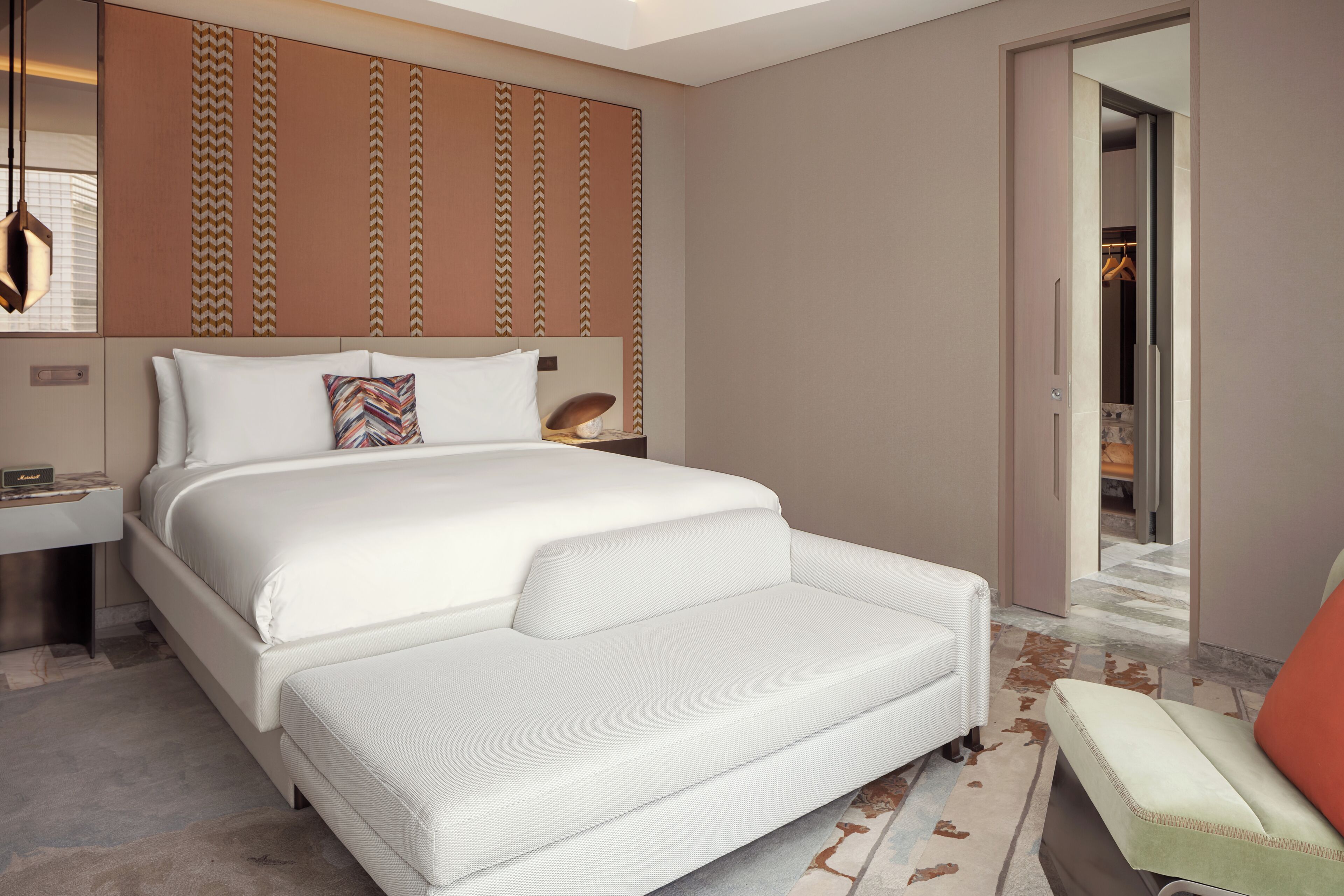 Suite, 1 King Bed, City View