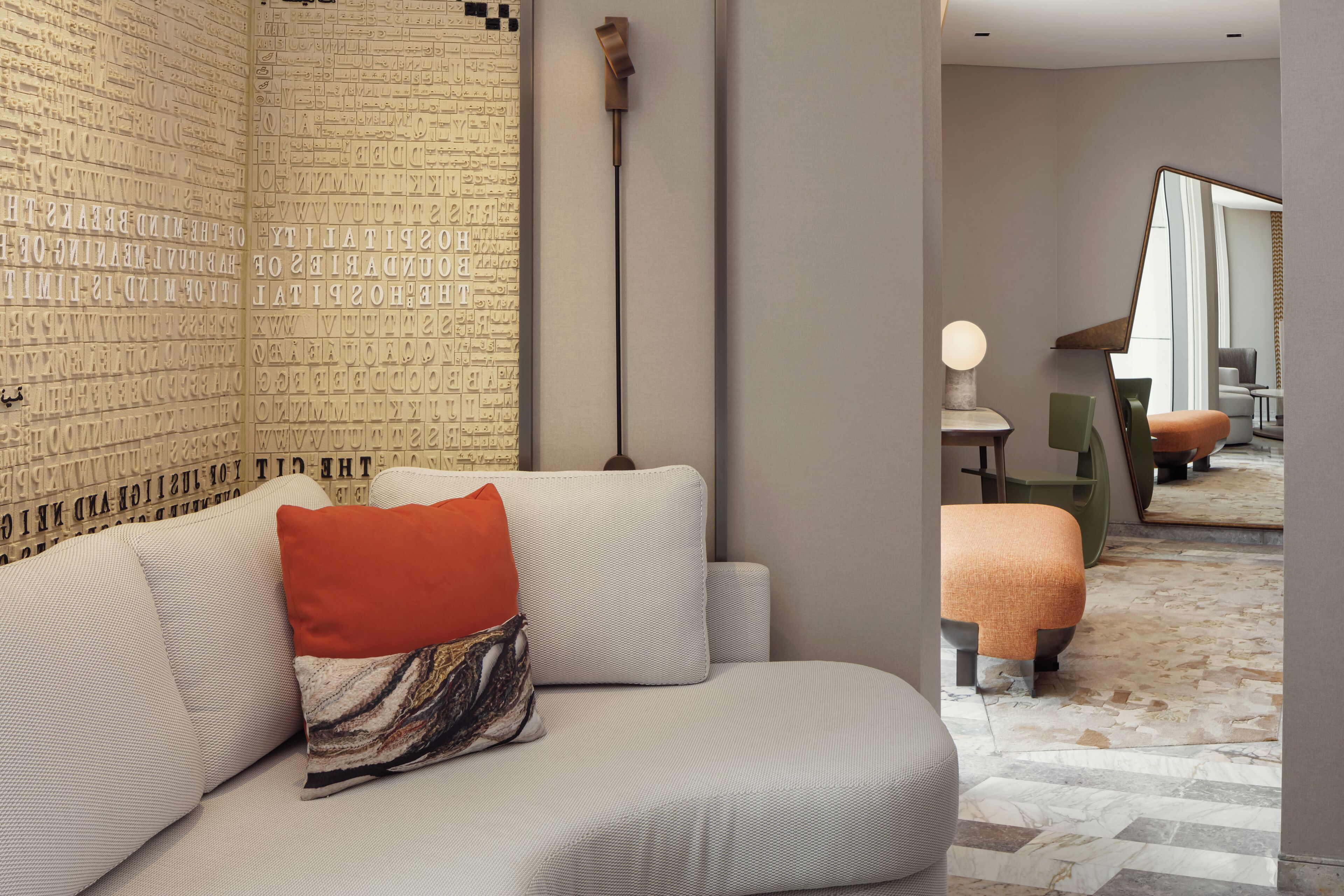 Suite, 1 King Bed, City View (Urban) | Living area