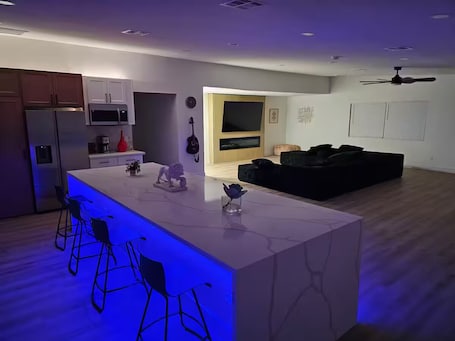 Interior. Luxury Desert Mansion on a Budget? Click to find out mo…