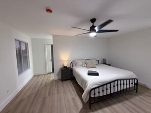 4 Schlafzimmer, Bügeleisen/Bügelbrett, WLAN, Bettwäsche