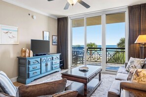 Spacious luxury living are with stunning gulf views - 3BR ~ Beachfront ~ Huge Balcony ~ 2 Pools ~ Luxury (Fort Walton Beach)