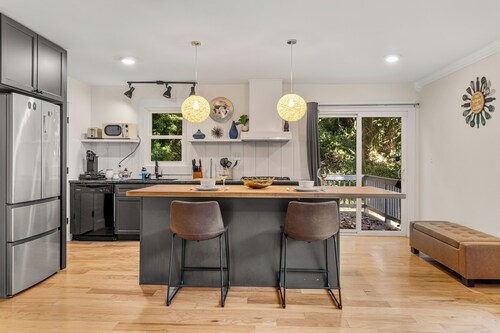 Rustic Elegance Surrounded by Nature